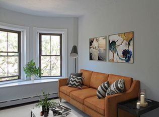 106 Willow St #C, Cambridge, MA 02141