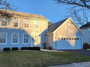 1105 Oak Wood Dr, Carol Stream, IL