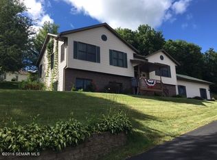 180 Eagles Bluff Rd, La Crescent, MN 55947