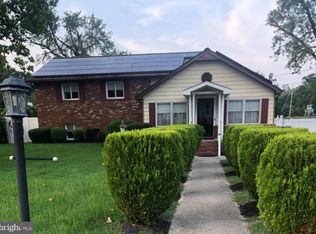 1222 Hillside Rd, Pasadena, MD 21122