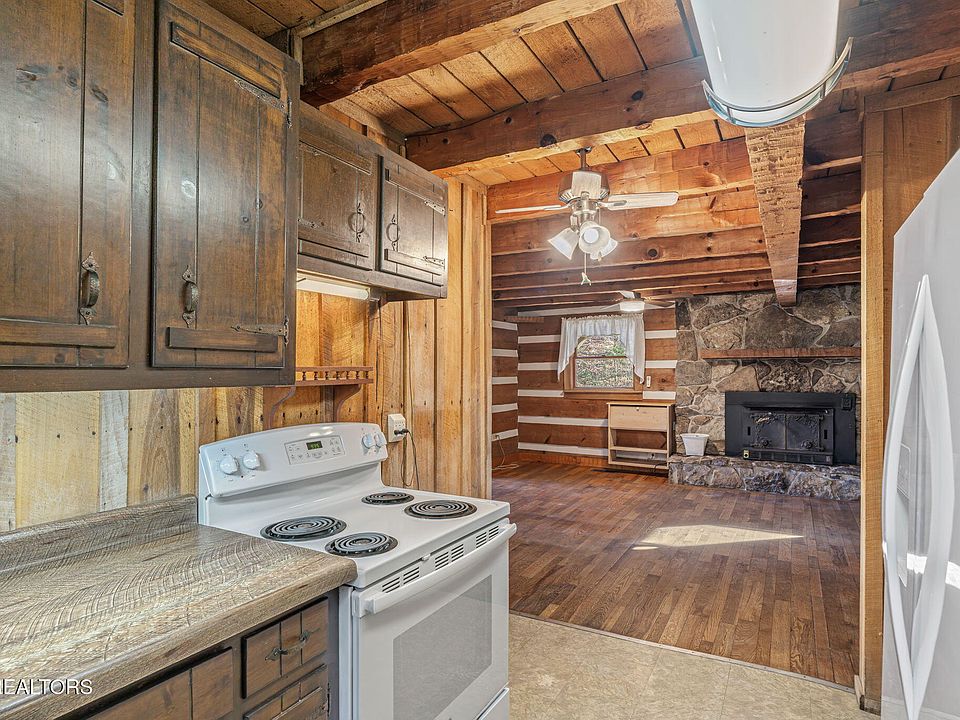 13th image of 205 Tobby Hollow Ln