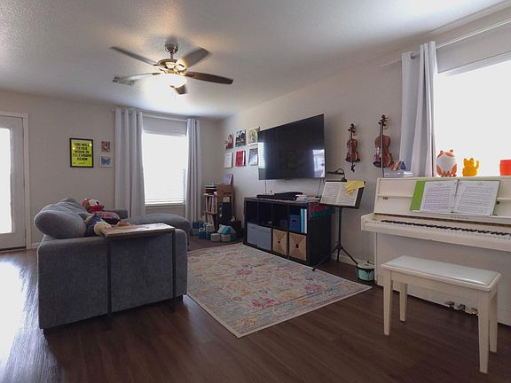 2nd image of 2405 Kale Dr