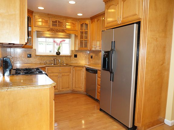 4th image of 1555 Mallard Way
