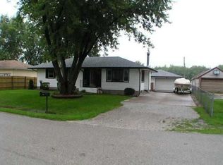 4624 51st Ave, Moline, IL 61265