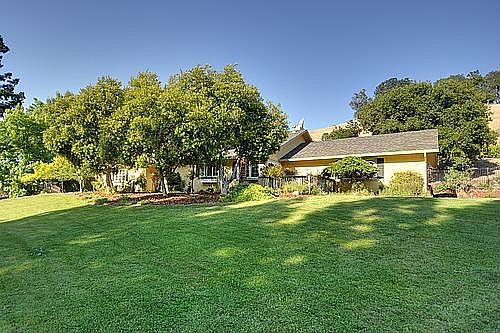 1st image of 206 Brooke Acres Dr