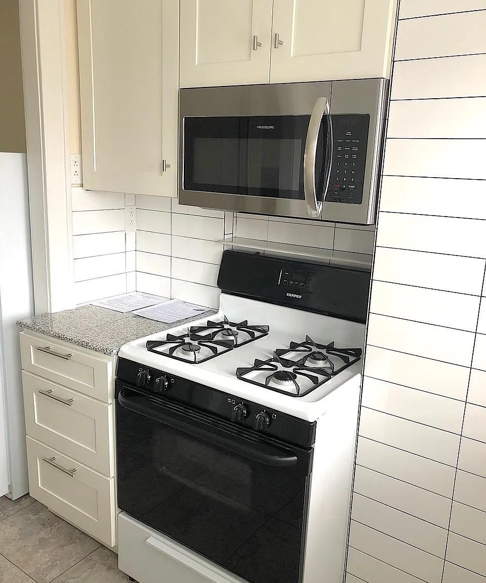 2 bed, 700 sqft, $1,225 — Photo 4
