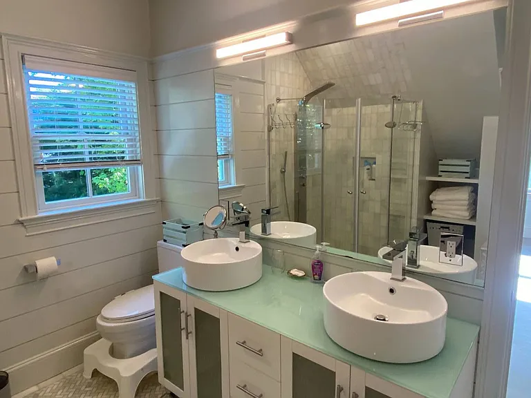 48 Tyrone Dr — Photo 14