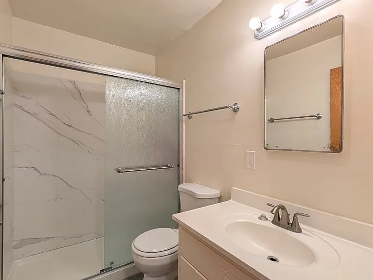 2534 Benvenue Ave — Photo 37