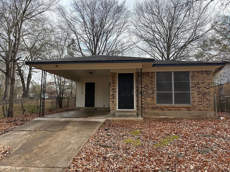 1st image of 2111 Freewater St