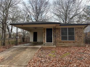 2111 Freewater St, Shreveport, LA 71104