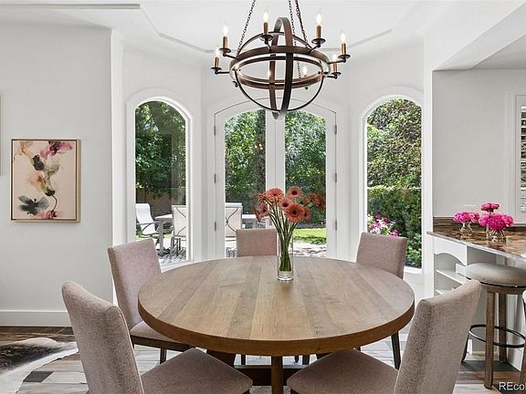 4th image of 4301 E 6th Avenue Parkway