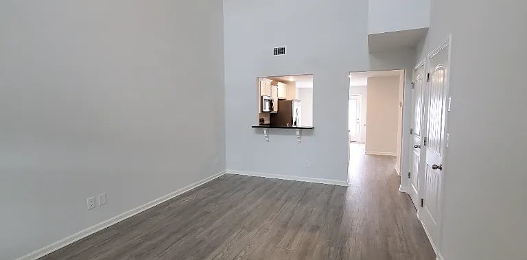 211 Ruth Way — Photo 6