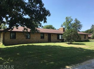 102 E Grant St, Arrowsmith, IL 61722
