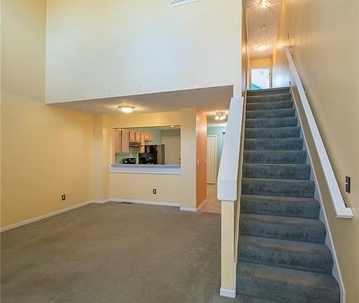 3rd image of 4749 Fenwick Ave