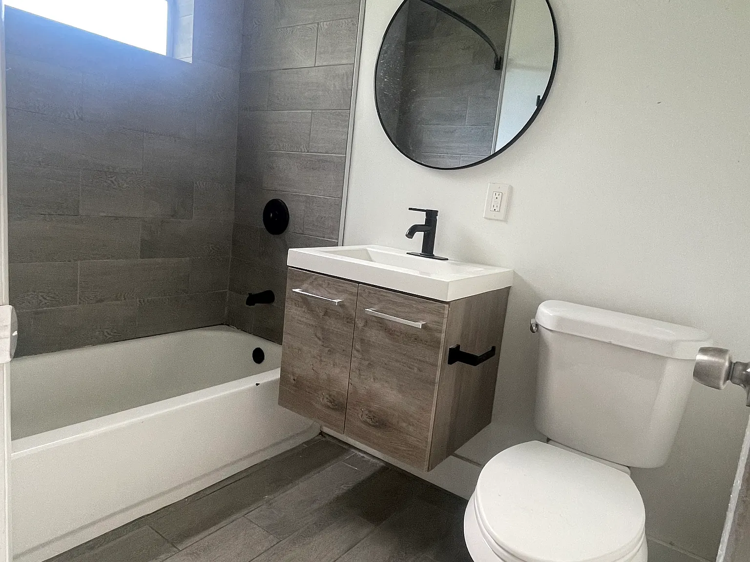 2 bed, 750 sqft, $1,650 — Photo 2
