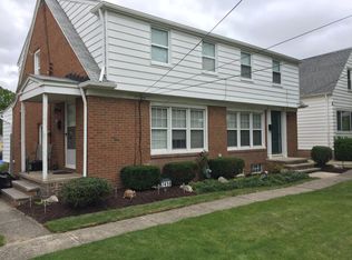 7414 Pearl Rd, Cleveland, OH 44130