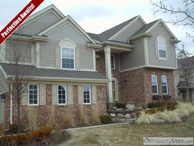 8676 Hummingbird Dr, Commerce Township, MI, 48382