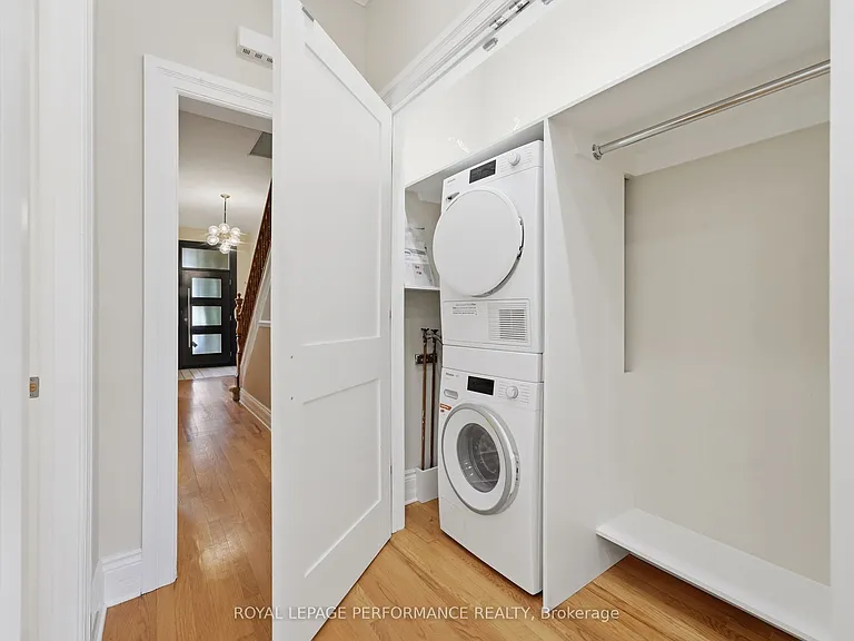 284 Crichton St — Photo 20