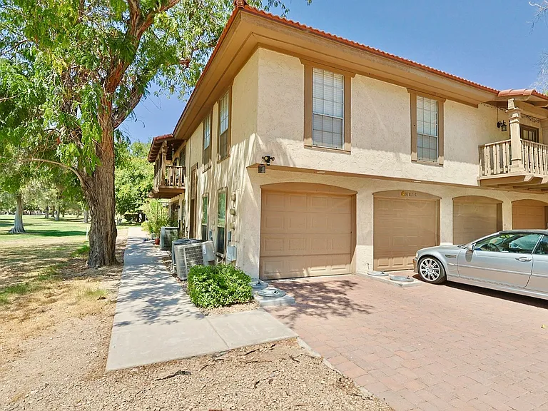 3181 Pinehurst Dr #D — Photo 1
