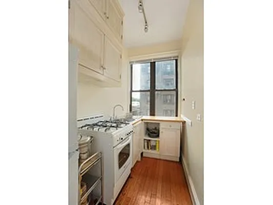 Sold by Corcoran | media 7