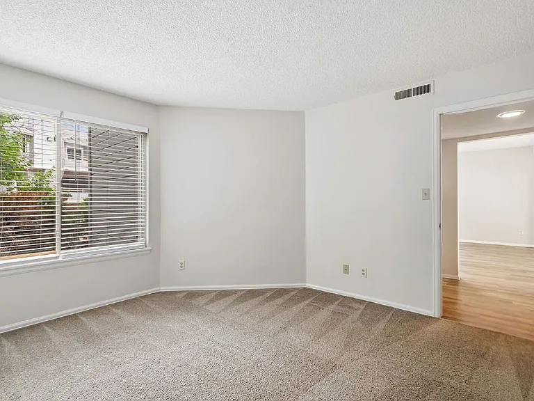 952 Acapulco Ct — Photo 20