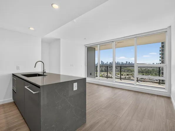 2135 Springer Ave, Burnaby, BC