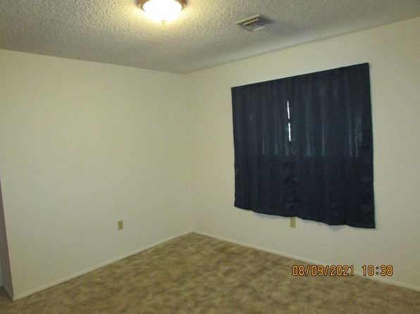 1106 S Platinum Ave