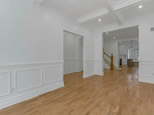 52 Brinkerhoff Street image 16 of 39