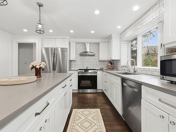 4th image of 30 Allandale St