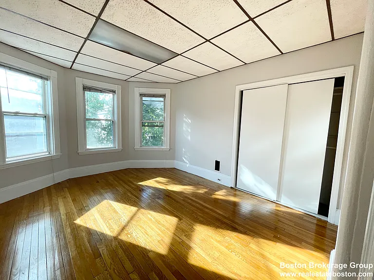26 Harbor View St #2 — Photo 5
