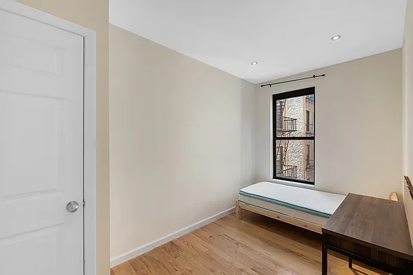 Rented by REAL New York | media 8