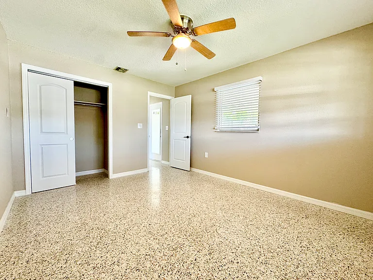4335 Floramar Ter — Photo 37