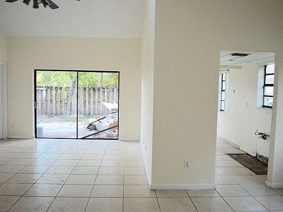 2nd image of 1393 S Audubon Dr