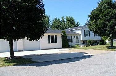 1st image of 266 Hemlock Dr
