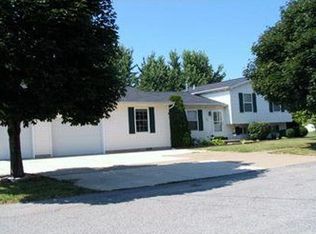 266 Hemlock Dr, Girard, PA 16417