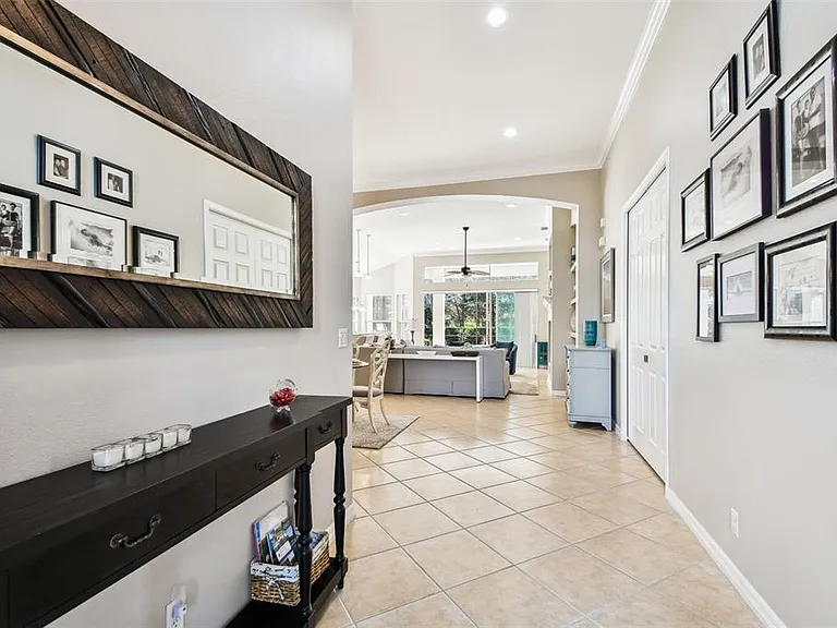 7328 Lake Forest Gln — Photo 4