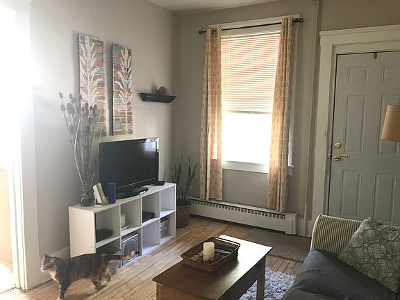 2nd image of 430 W Newhall Ave APT 2
