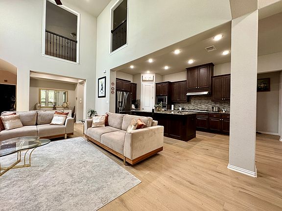 2nd image of 257 Fannin Battleground Ln