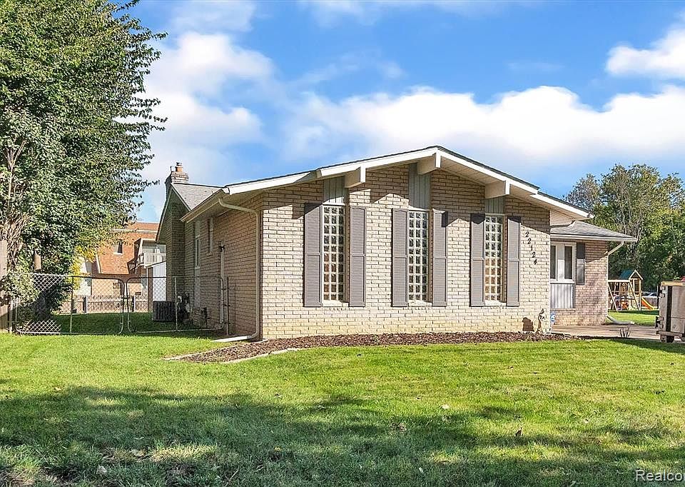 22124 Old Ct, Woodhaven, MI 48183 Zillow