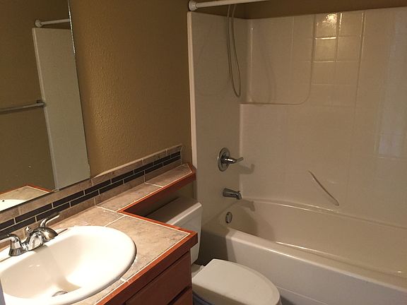 5th image of 13421 97th Ave E Unit 204