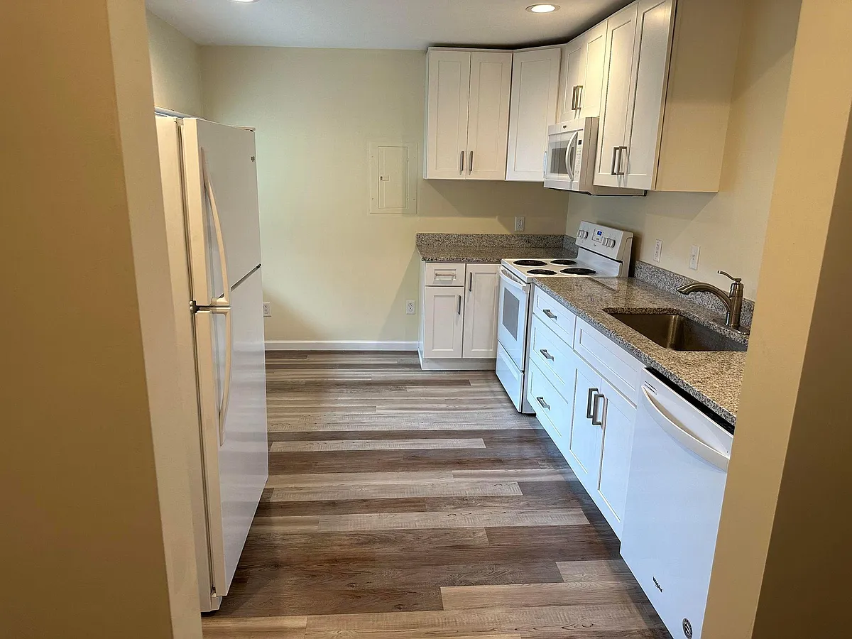 Building Photo - 112 Serafen Ln #8