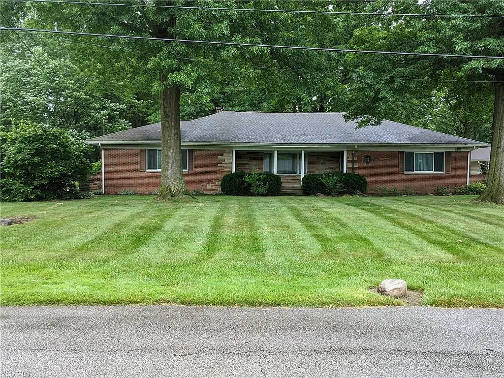 387 Wyant Rd photo 1