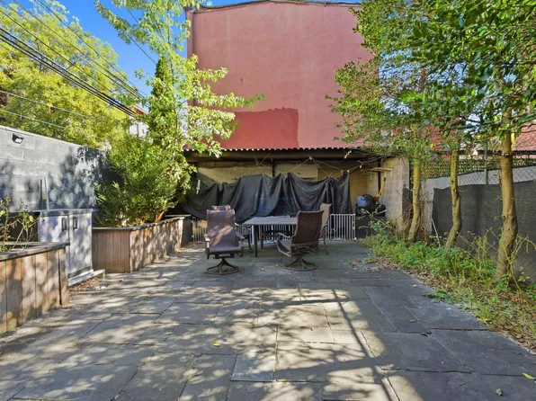 158 New York Avenue image 12 of 15