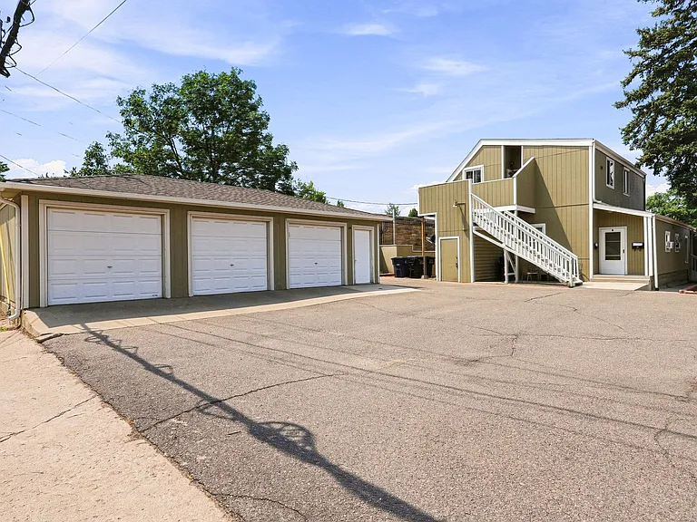2100 S Logan St #A — Photo 15