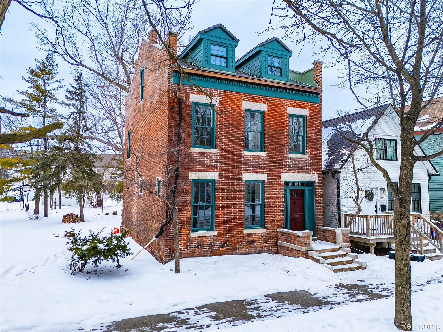 1356 Labrosse St photo 1