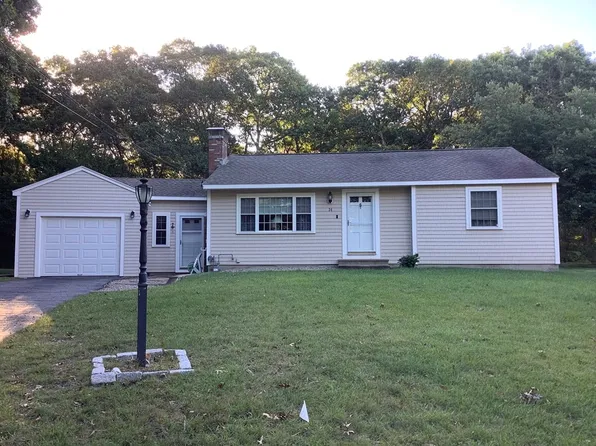 34 Silver Ln, Barnstable, MA 02630