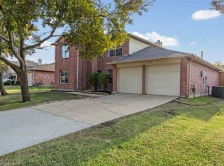 1205 Halifax Ln, Forney, TX 75126