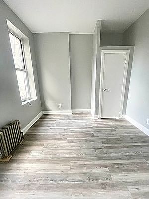 5th image of 598 Marcy Ave APT 1R