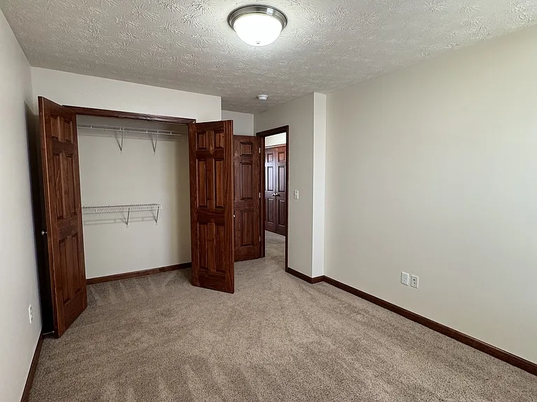 Eagle View Luxury Apartments — Photo 59