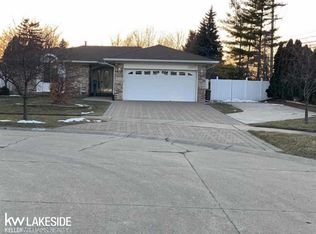 36875 Aaron Ct, Sterling Heights, MI 48312